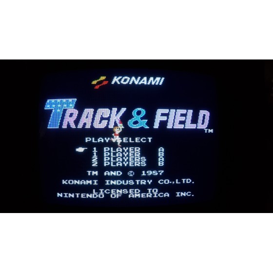 Track & Field  1987  nintendo PlayChoice-10 SUPER DE-LUXE   Borne d'arcade
